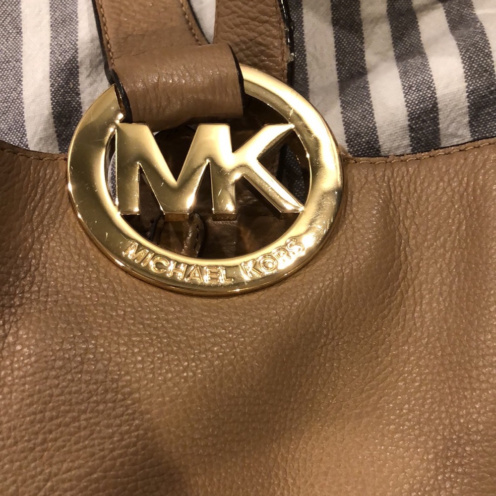 Micheal Kors bag - Picture 6 of 8